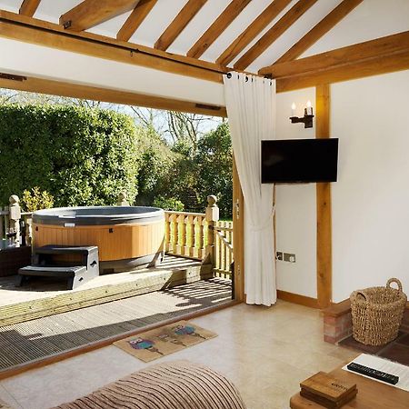 Owl'S Hoot Vila Thorndon Exterior foto